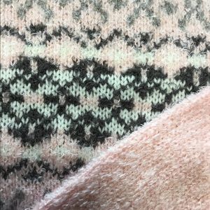 Croft & Barrow light pink sweater